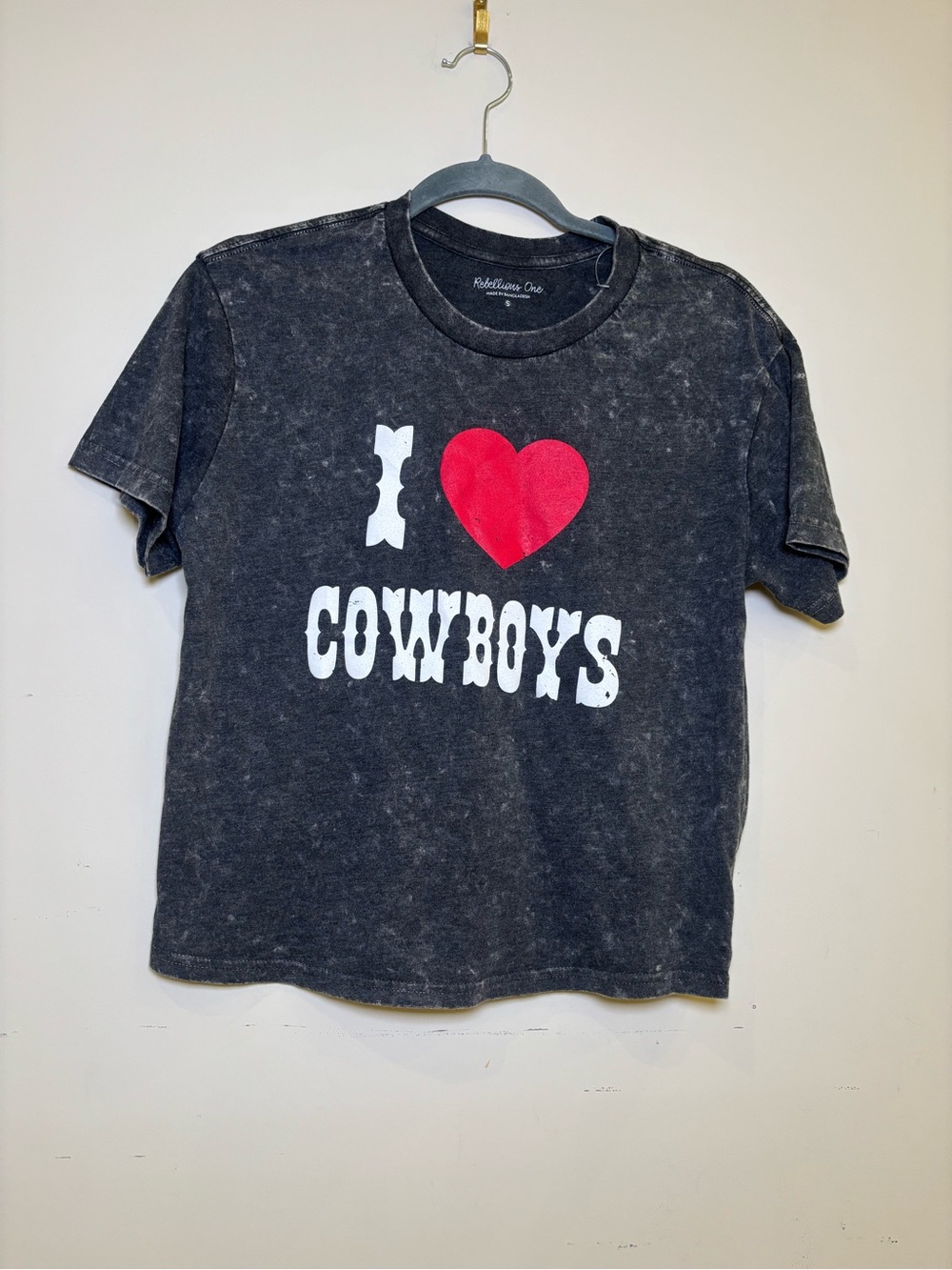 Black 'I ♥ Cowboys' Graphic Tee